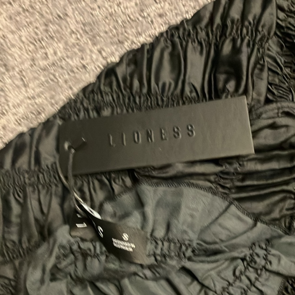 SOLD LIONESS DRESS - Picture 3 of 4